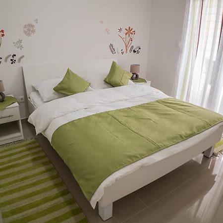 Apartments Malina Vir Εξωτερικό φωτογραφία